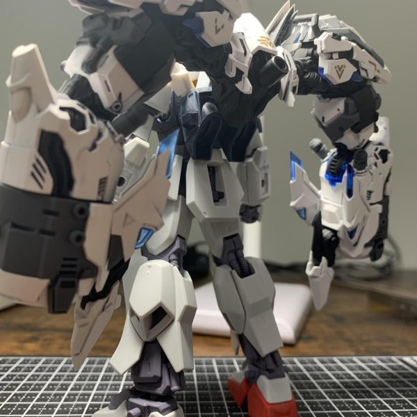・HG 1/144 ガンダムMk-II・童友社 御模道 ATKガール 四聖獣 白虎・フレームアームズ・ガール ウェポンセット2のミキシングです。設定、カラーリングはまだ未定です。コレが完成したらZZ（玄武）、Hi-ν（青龍）、ガンダム（麒麟）を予定してます🙇（3枚目）