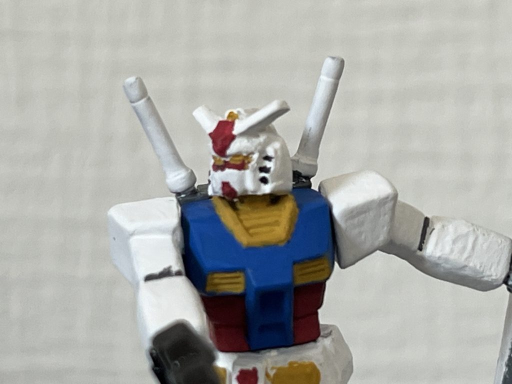 ガンダムの顔のアップ。載せなければいいのに、なクオリティですが、遠目ではなんとでもなるのがわかるかなーと思ったのでアップしました「とても見られたものではないので(拡大しては)いけません!(©️富野監督)」