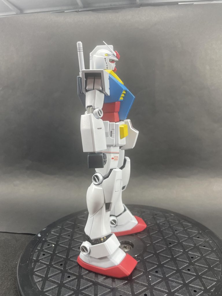 パーフェクトガンダム版ガンダム–4枚目/制作者：セントピース