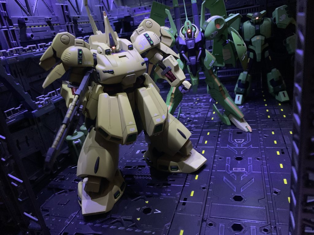 ジ・オはモノアイLED加工のほかに、ディティールを若干追加しております。自分はブンドド派なのでLEDモジュールは全てキット内で完結してます。磁石スイッチ式LEDの恩恵を存分に受けたキットたちです。新たに製作中のキットもまた投稿させて頂きますのでよろしくお願い致します。最後までご覧頂きありがとうございました😊