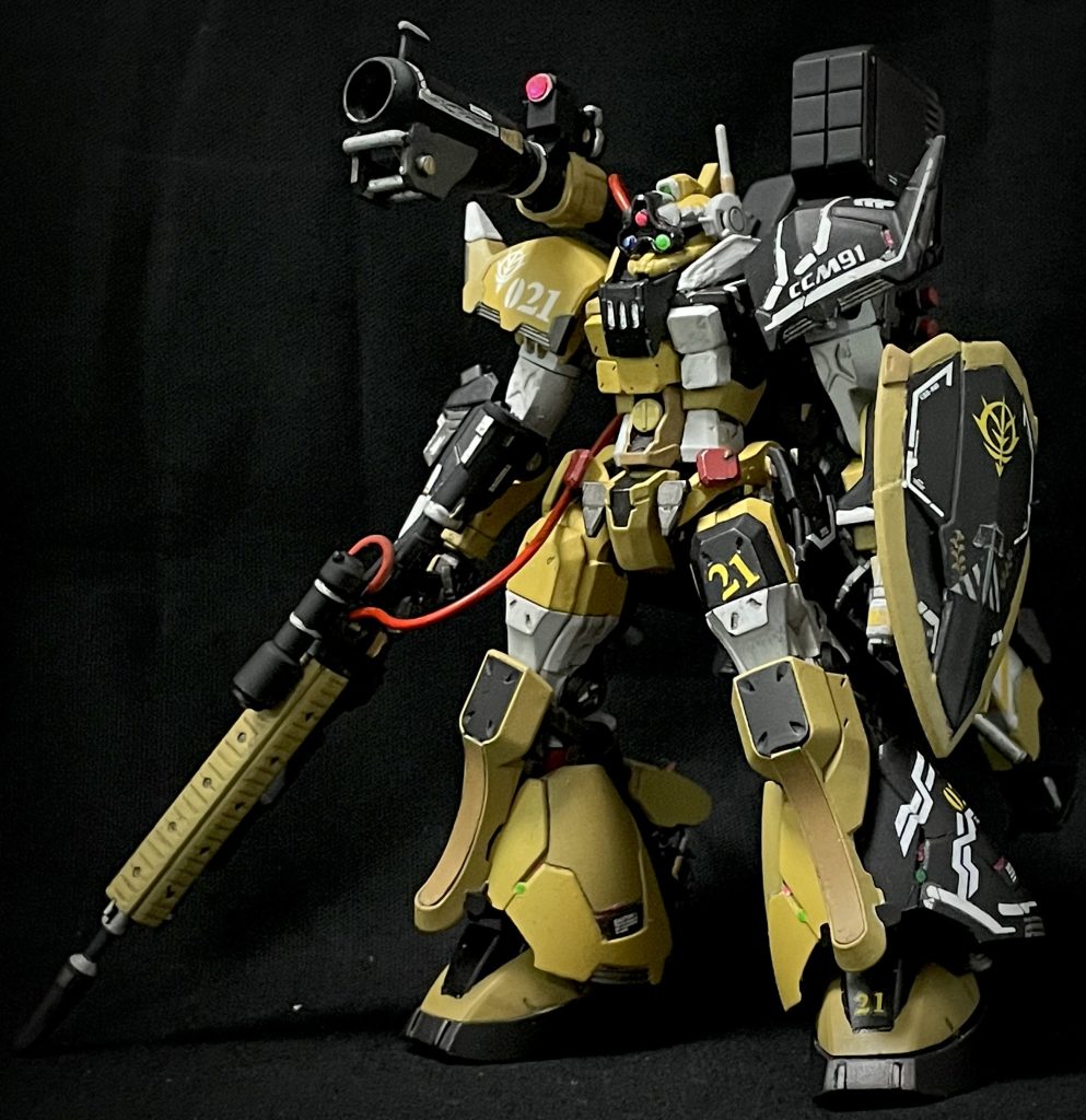 3連カメラモジュールは狙撃用ライフルとリンクさせ、パイロットへフィードバックさせる事で超長距離狙撃を実現可能としている。