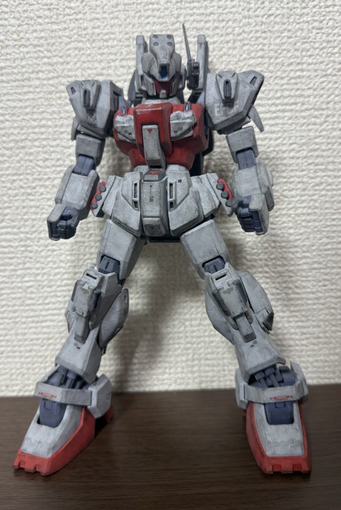 【プロト・ジェダ】ジェダと同様にジェガンが設計されるまでの試作機の一つ。ジェダに比べてガンダムMk-IIと共通パーツを多く使用している。プロト・ジェダの名称は本機のみではなく、ジェダが建造されるまでに造られた試作機全般に課せられた名称である。