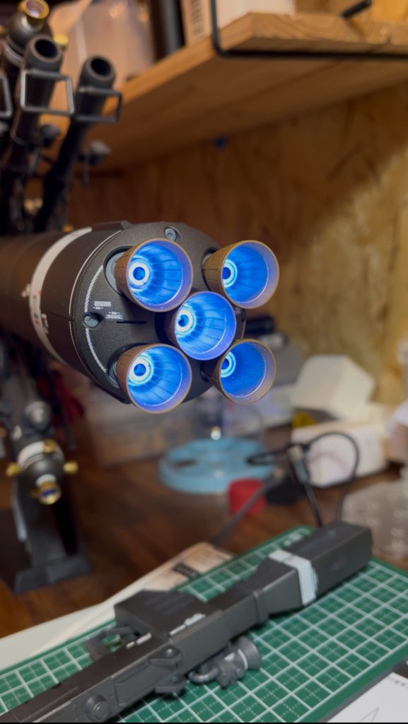 各バーニアはガイアノーツの蛍光クリアを塗布