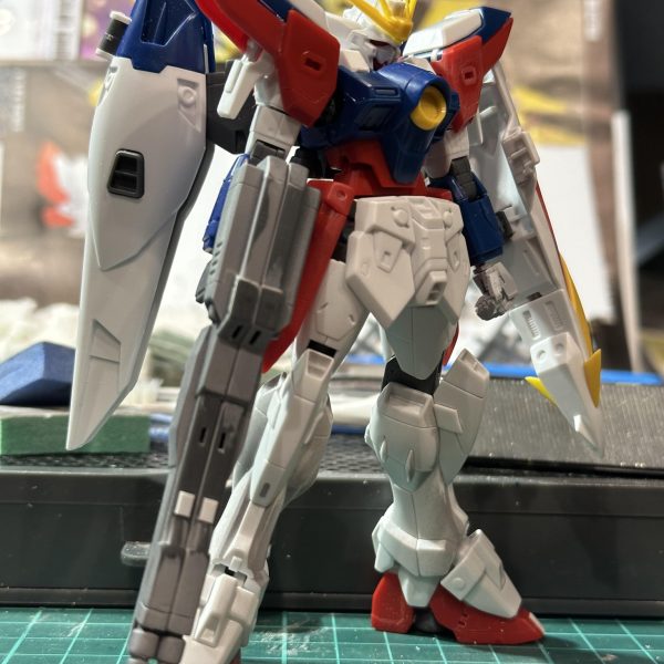 肩のパーツにプラ板切って内側にディテール追加 後部腰アーマーが長すぎたので修正（3枚目）