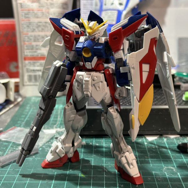 延長先の追加ディテールをプラ板と瞬間接着パテでつくりました。 （3枚目）