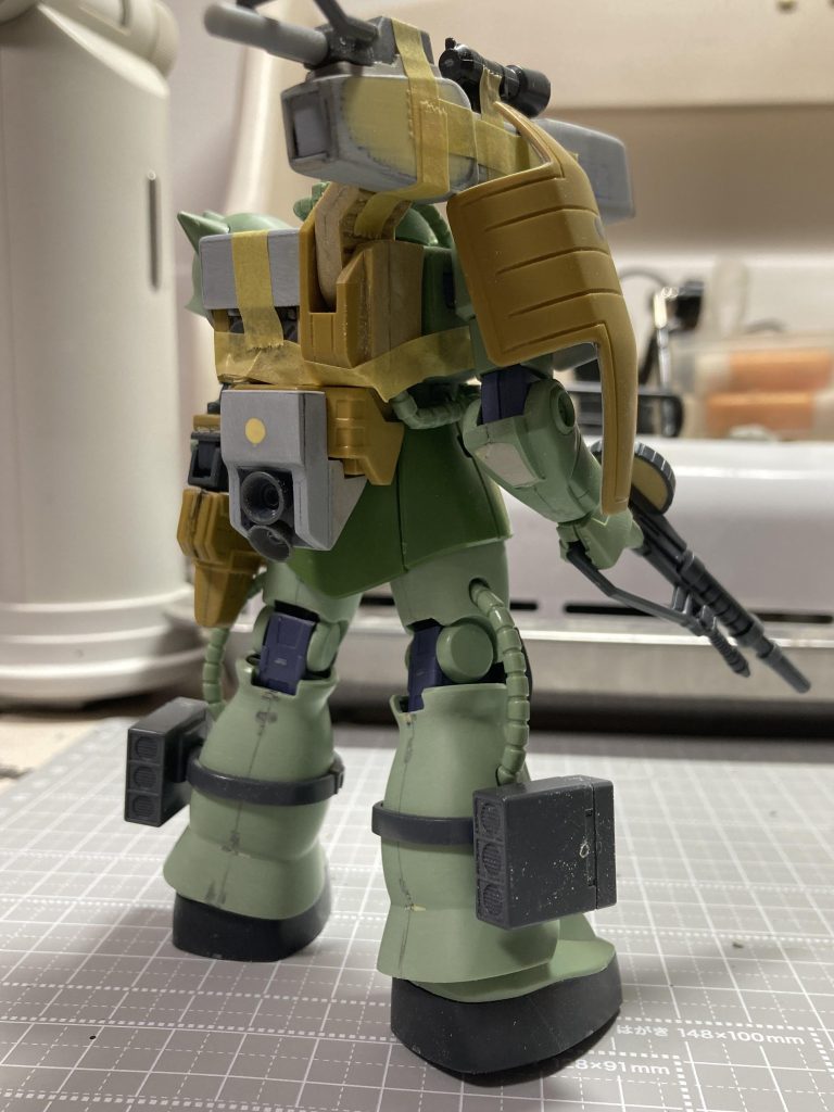 装飾にはその他ジャンクパーツ、塗装はザク初期案のカラーリングを模倣して試作機風にしてみました。なんやかんや短い期間での製作で、オリジナル?の作品になりましたが形になるとやっぱり嬉しいものですね。コンテストという目標もあると意欲が湧くので、今後もたくさん出していきたいです。それでは!またいつか!