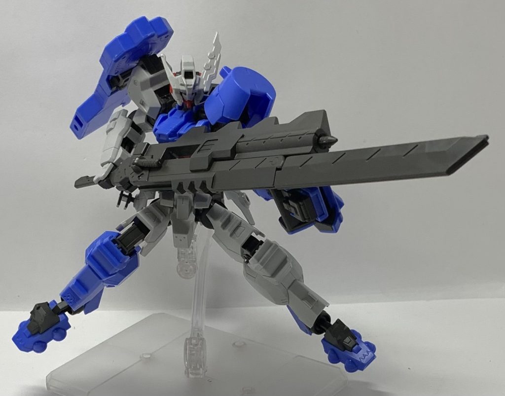 剣が合体するのでかなり迫力がありますね。