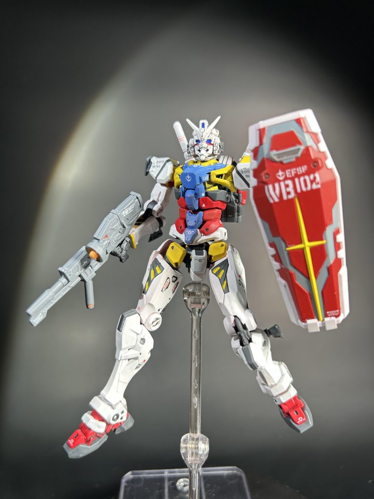 01ガンダムと白いガンダム–3枚目/制作者：niiyan