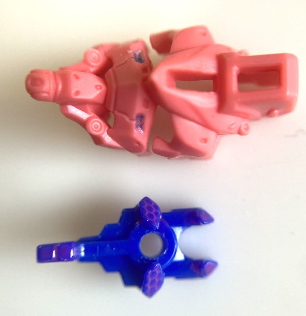 ほっぺの目はもう肉眼を超えた作業で。あーんっ!って、なりながら、何遍も何遍もやり直しました。でも楽しかったです。