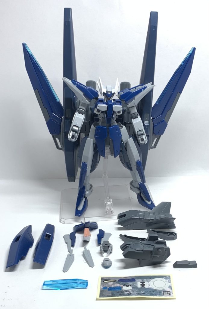 最後に付属品パーツ等。ガンダムハルートをタンクにするアイデアがかなり目を引くデザインの改造機ですね〜差分はすべてあるので蒼いガンダムハルートとしても組めます。クリアブルーになったのでハルートに差し替えてもよさそうですね。稼働範囲は前者に準拠しているので今にみるとちょいと惜しいところはありますが迫力があるガンプラじゃないでしょうか?***ビルドダイバーズ(Re:RISE)二次陰キャアイドルはGBN〈惑星〉を救いたい。こちらのつぶやきによる【試し読み】またはpixiv先行にて更新中です〜二次創作にご興味のおありの方はぜひ〜