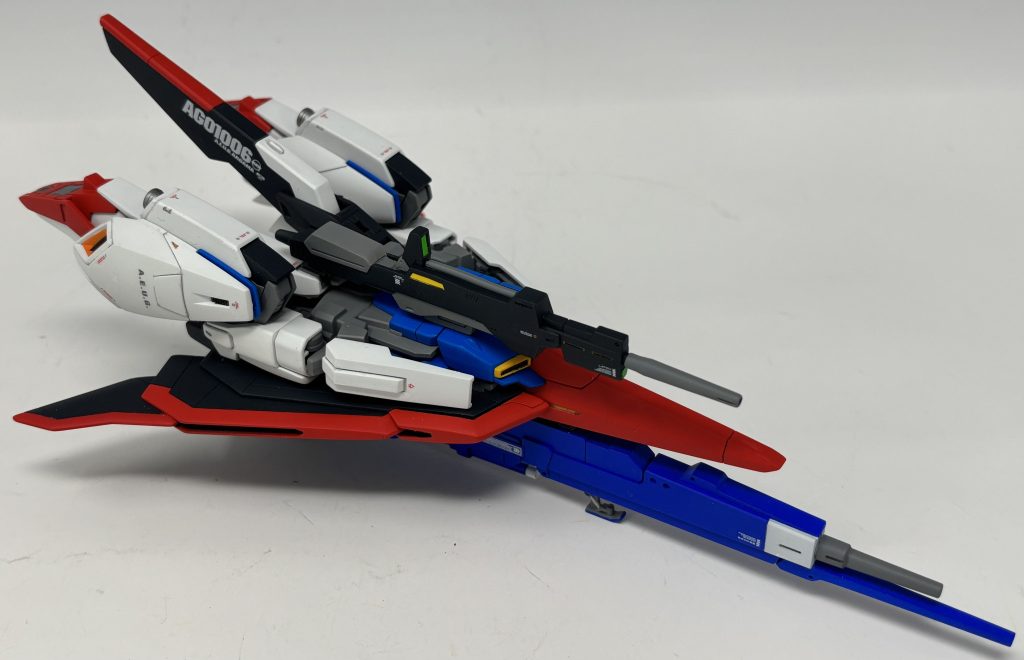 WR形態時にハイメガランチャーとは専用のアダプタで接続する様にしてあります。勿論これも写真では見えませんがw