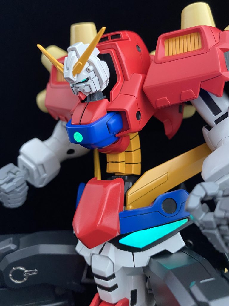 一度センサー系の蛍光塗装を体験してしまったらもうやめられん…お顔はスターバーニングを拝借してます。カラータイマーはHアイズとラピーテープに変更。