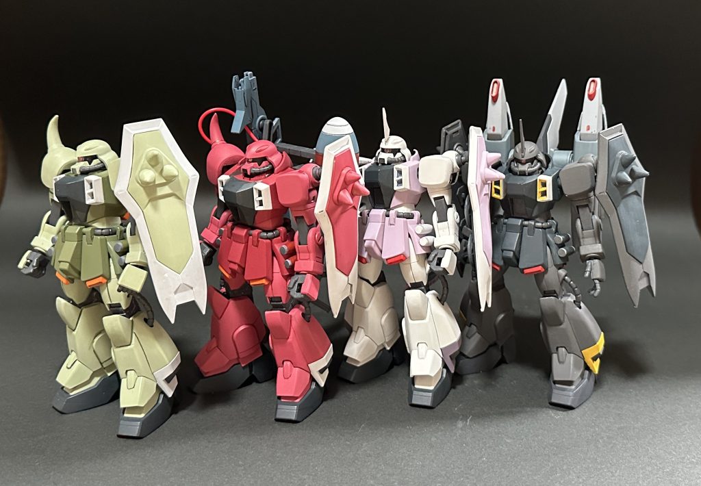 ４ヶ月でザクウォーリア系統を４機。やっぱり同じのがたくさんあるのはたのしいなぁ。