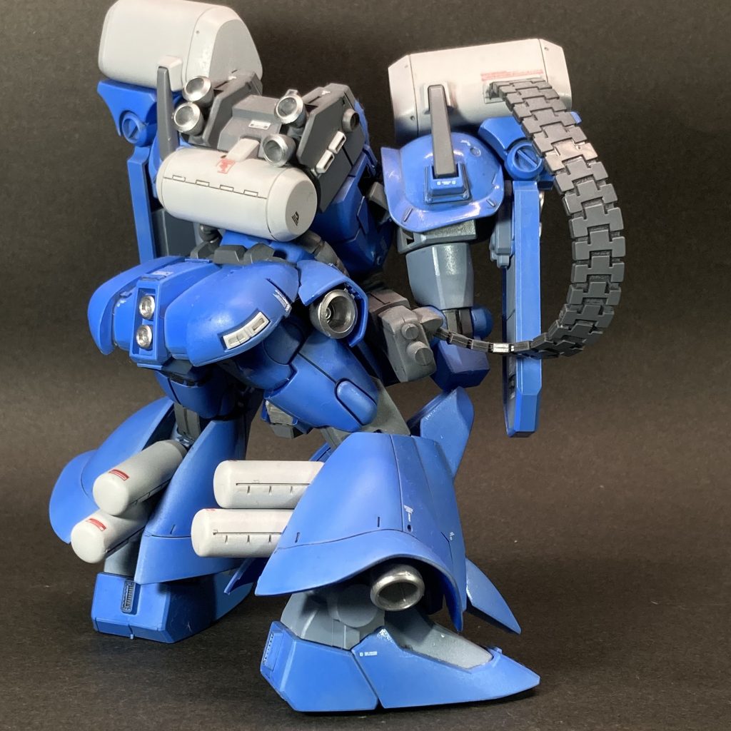 　実は、こんなに前傾姿勢になっています。途中写真にはありませんでしたが、前傾姿勢がとれるように、股関節やひざも無計画にいじっています。