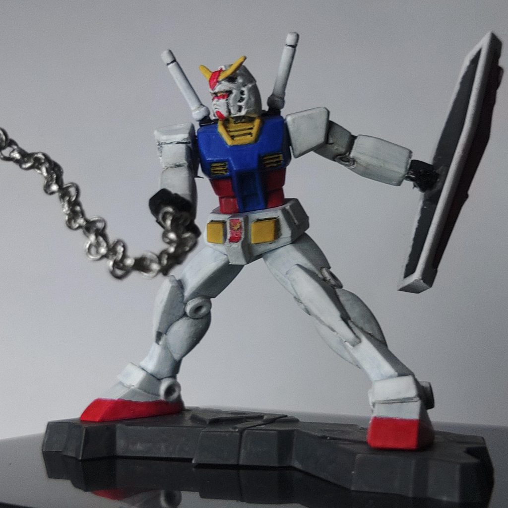 顔はへノ字まで入れました。塗装してて思ったのですが、頭のサイズはアーティファクトとあまり変わりないような気がします。