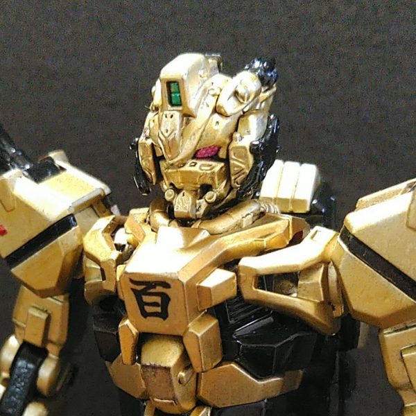｢金色のモビルスーツ｣
