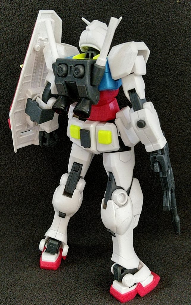 シールドの十字マークは蛍光マーカーで塗装。