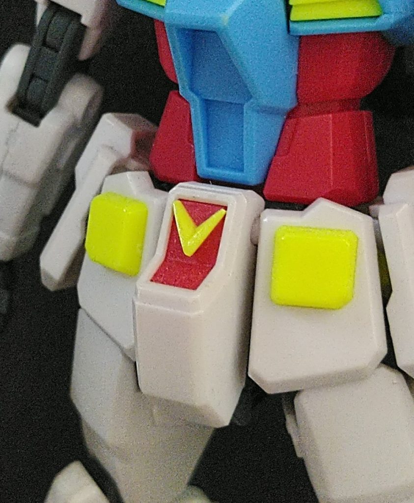 Vマークはランナーから削りだした。