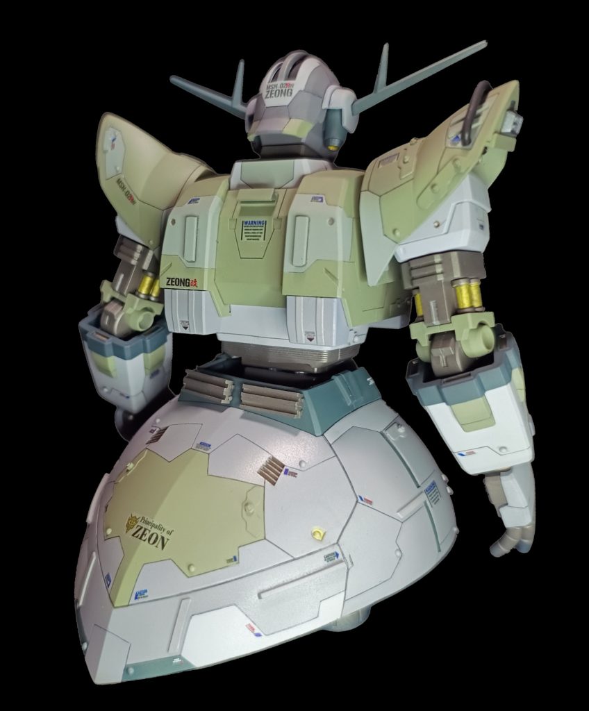 ジオングは背中の方が、かっこいい?