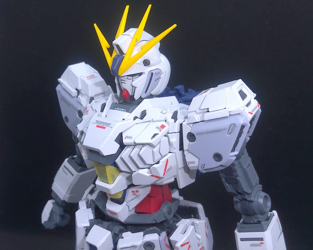 エッジ強調前。この後、エッジ強調のために艶消し吹くのでコクピットだけマスキングしてます。