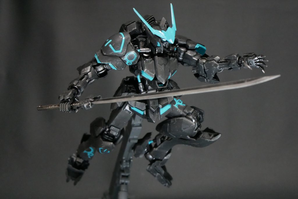 まだ股関節パーツがちょいゆるいんで調整しよ。