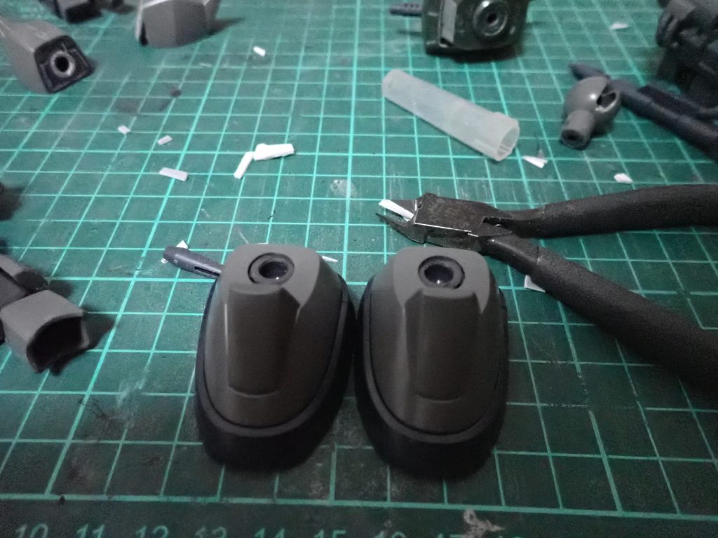 ポリキャップを上にして延長　左が加工後 