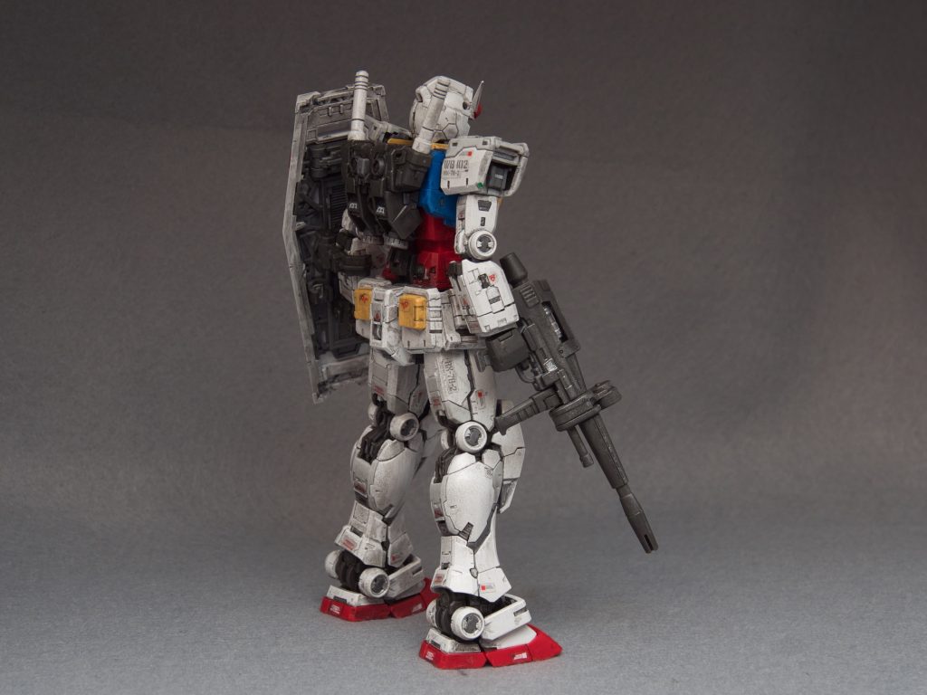 RGシリーズは成形色が良く、色分けもかなり細かいので簡単フィニッシュ勢向けだと思っていますが、このキットは中でも特に成形色の発色が良いと思いました。