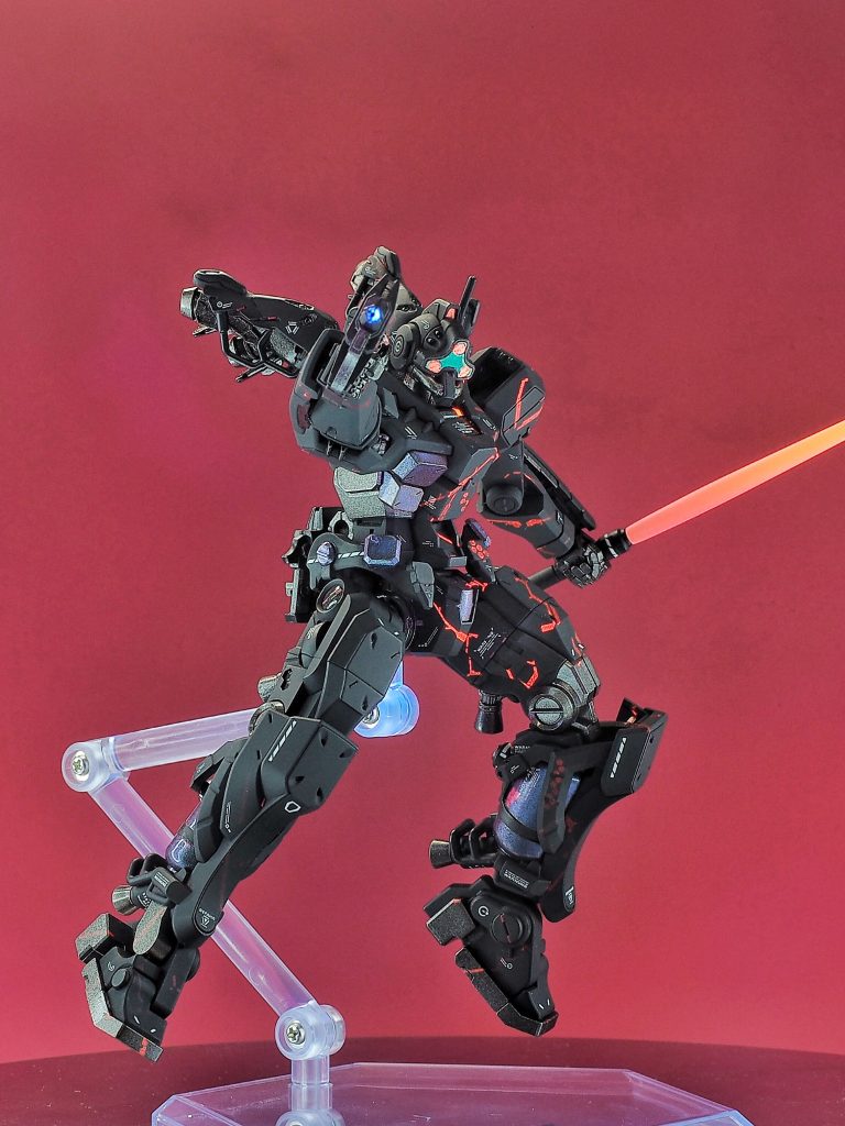 銃口も蛍光ブルーで発光!