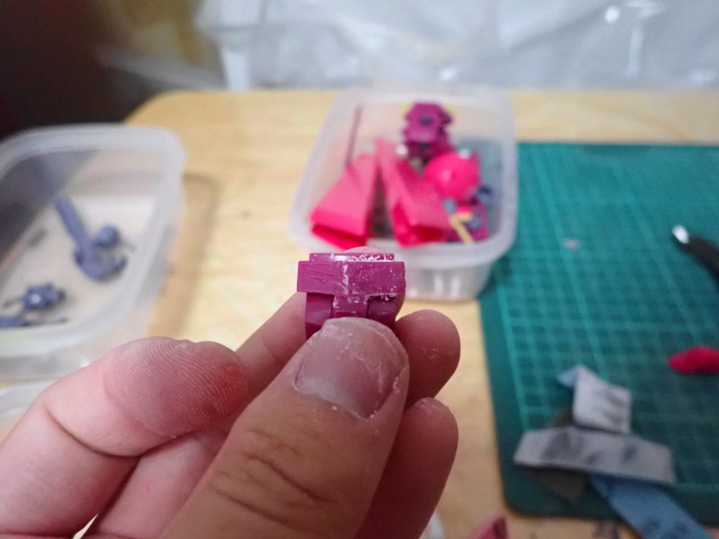 袖部分は削ってます。