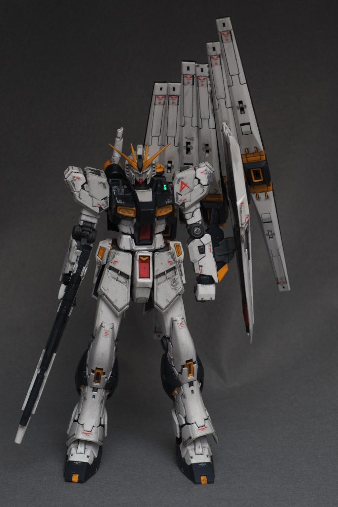 RG νガンダム 成形色簡単仕上げ–2枚目/制作者：kamiyashiro-i