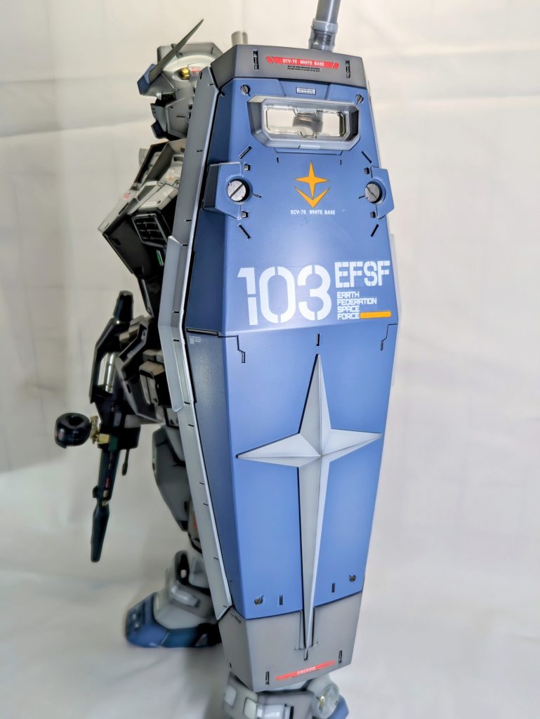 シールド星十字のパーツは外したほうがいいか最後まで迷いましたね結果どっちでもかっこいいから付けとくかで落ち着きました