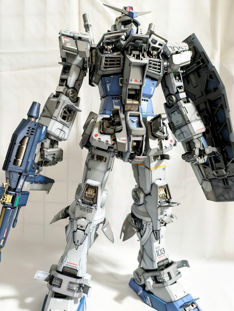 ハッチフルオープン内部フレームをオールメタリックに塗装したんで、キラッと光っていいですね