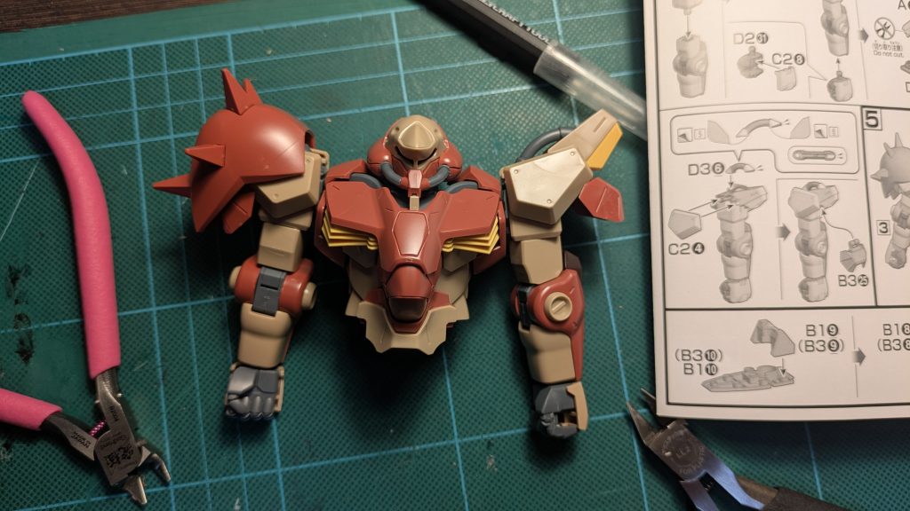 マッシブな上半身。