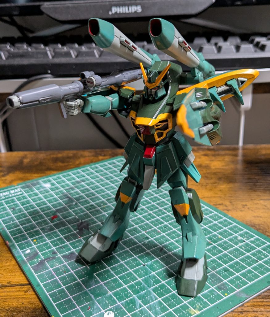 バスターの系譜なので一斉射撃のぽーず。