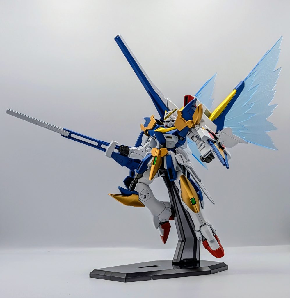 プレミアムバンダイの光の翼を装着すると更にボリュームが増しに