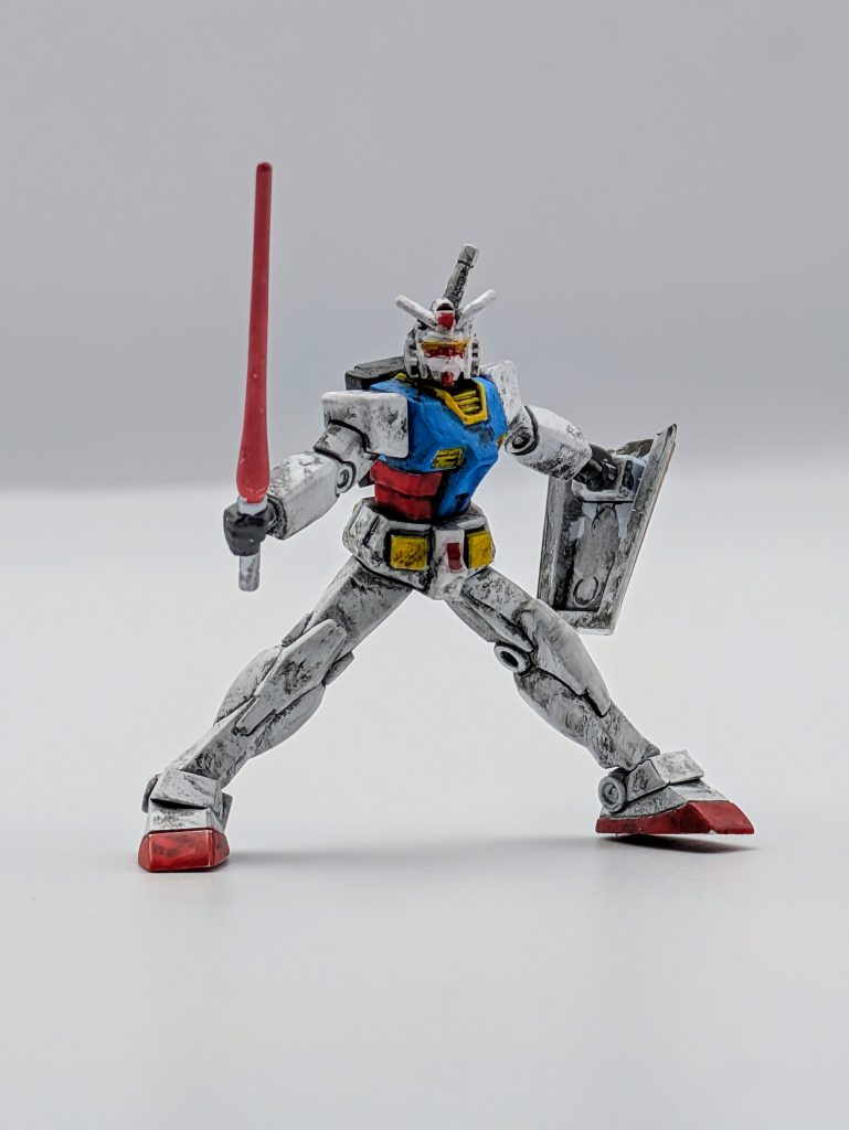 ポスターの配色と悩みましたがドムが当たらなかったため、アニメ版の配色に。顔は細かすぎてこのくらいでご容赦を。