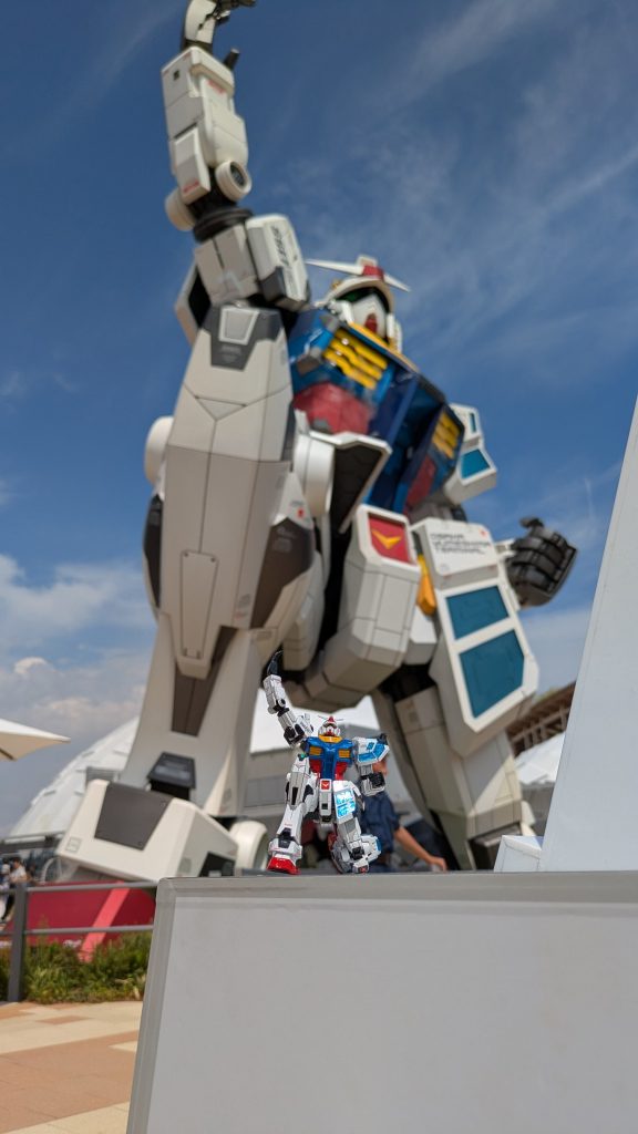 万博ガンダム持参で万博へ