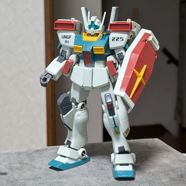 HGUC RGM-86RジムⅢ製作中!!今日はトップコート吹いてからデカール貼り。デカールからの設定として所属は国連地上軍(極東方面軍)第2MS大隊第2中隊第5小隊1番機という扱い。因みに過去作のジムIIは第1中隊第1小隊所属機。（1枚目）