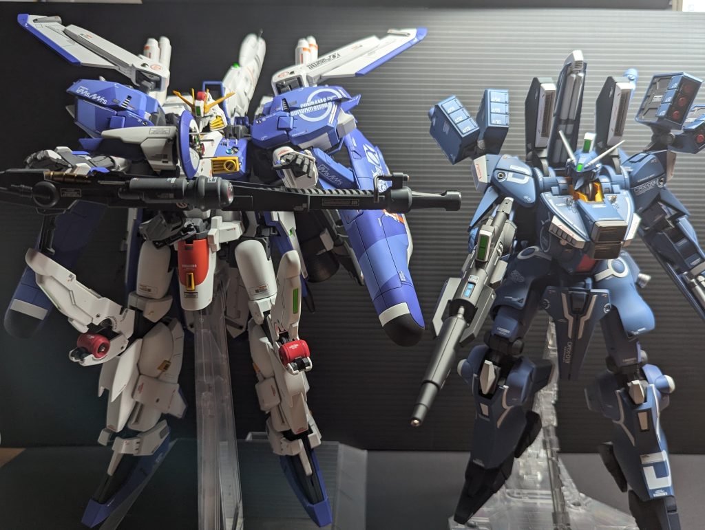 EX-Sと。お互いデカすぎて、撮影スペース足りないです。