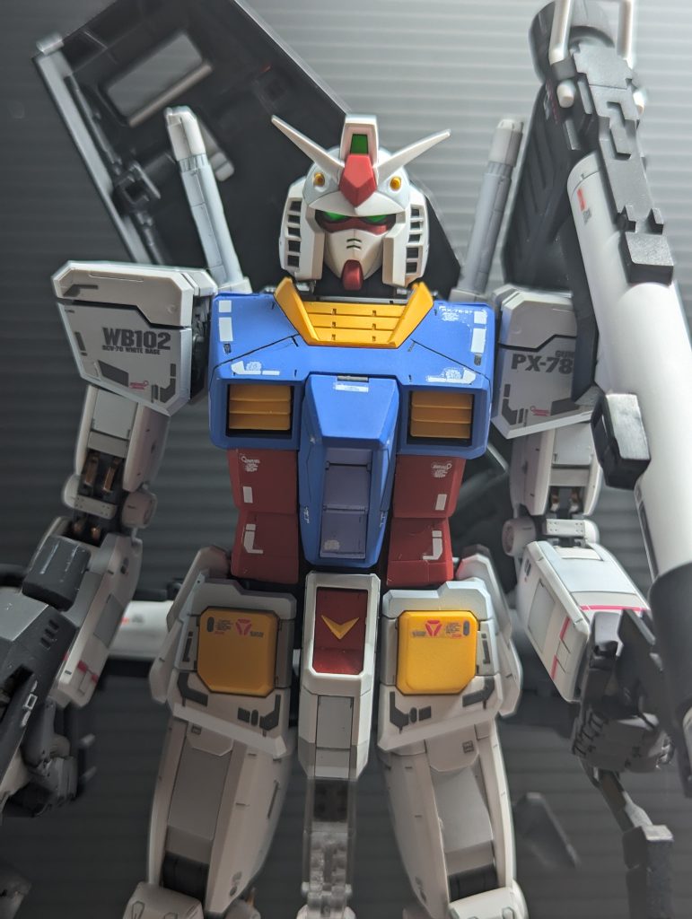 正面から。型のデカール浮いてますね・・・。