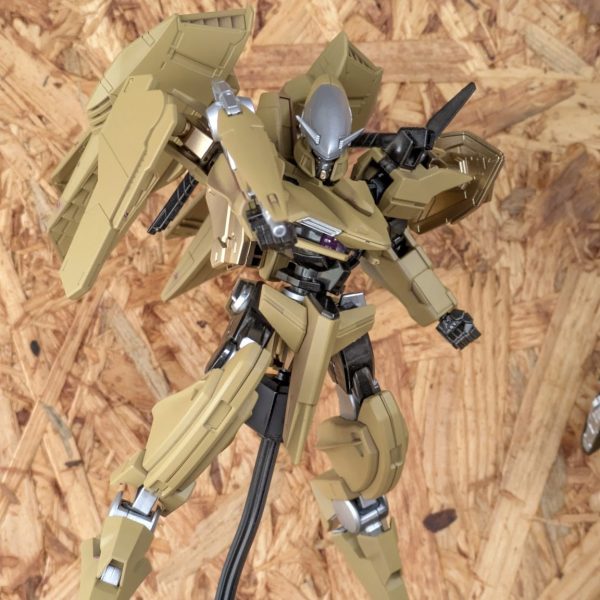 ガンダムスローネドライ(ランナー塗装)