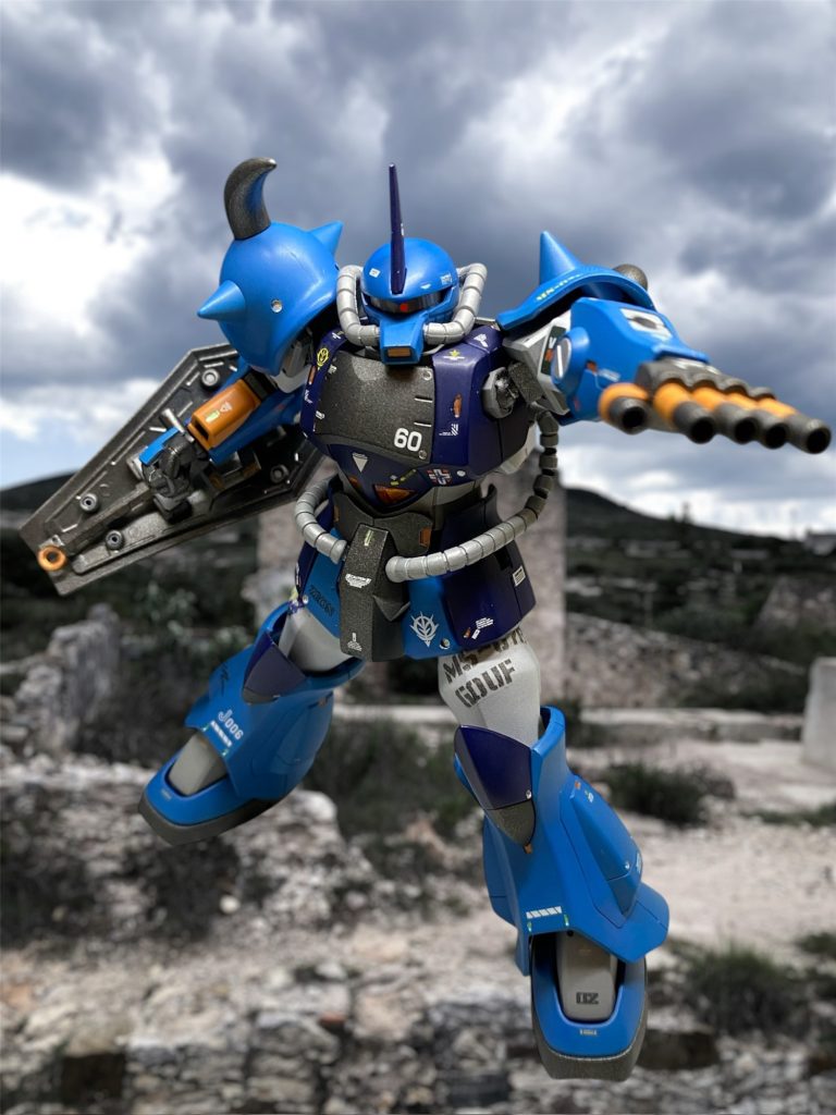 「なぁ、歌ってくれ。何でもいい…そうだ、あの歌がいい。久しぶりにあの歌を歌ってくれ…」「わかったわ」そう言うと、ハモンは店の片隅に置いてあったピアノの前へ行き、静かに弾きはじめた。