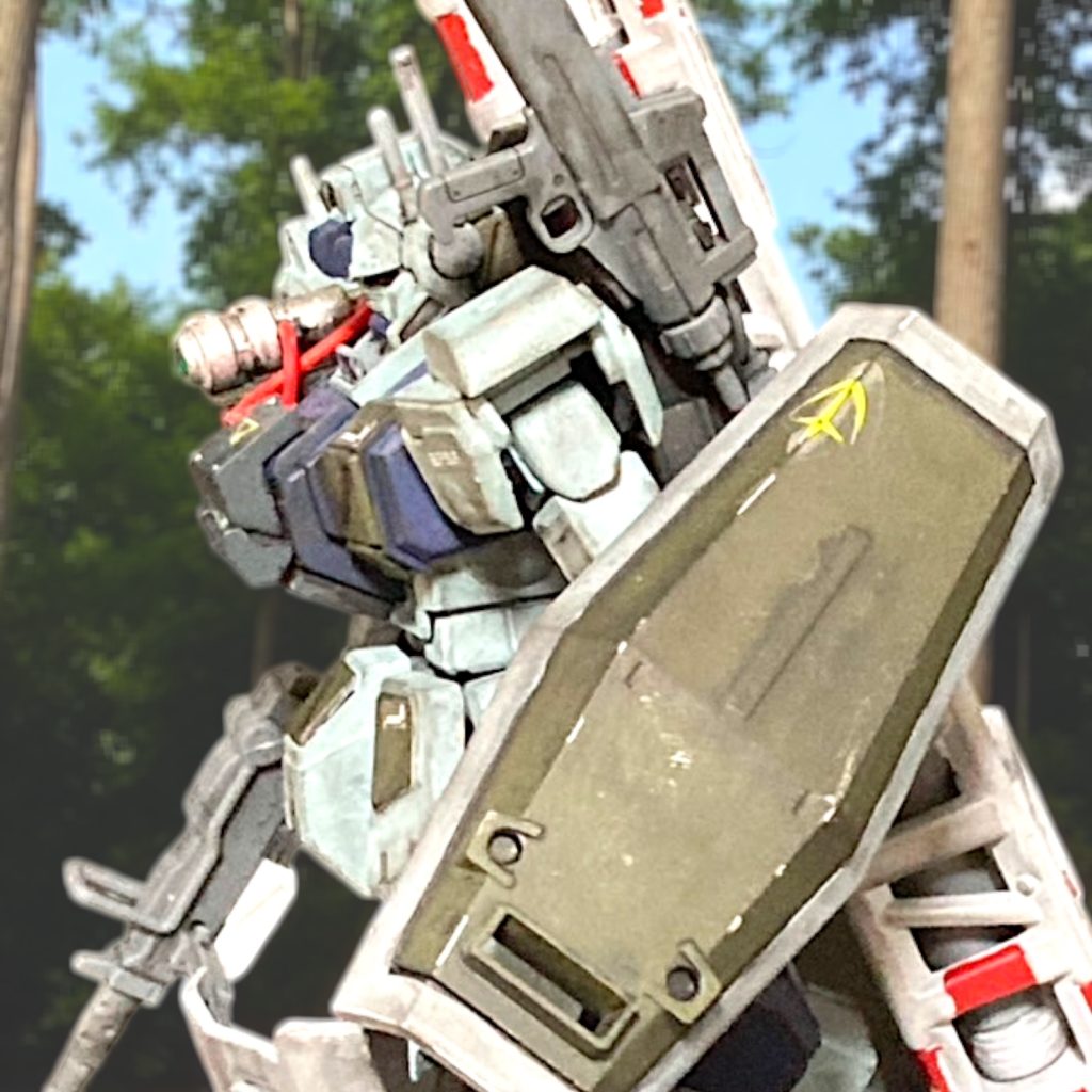 狙撃ポイントまでの進行は、オートパイロット歩行で事足りた。ヘントやイギーの話では、つい2カ月前までは、データ不足で1G下では歩行もままならなかったと言う。基地内では、技術の進歩を称賛する声が聞かれた。それももちろんだが、