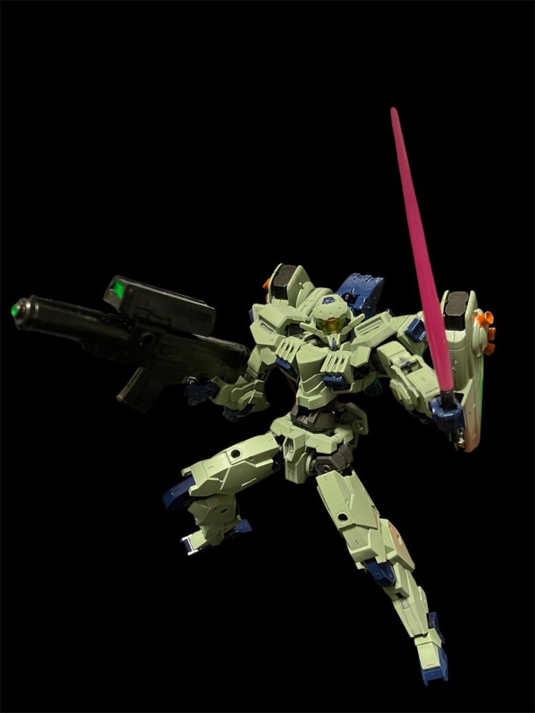 今回用意した三種のライフル、ライフルグリップをはずせばビームサーベルに!?