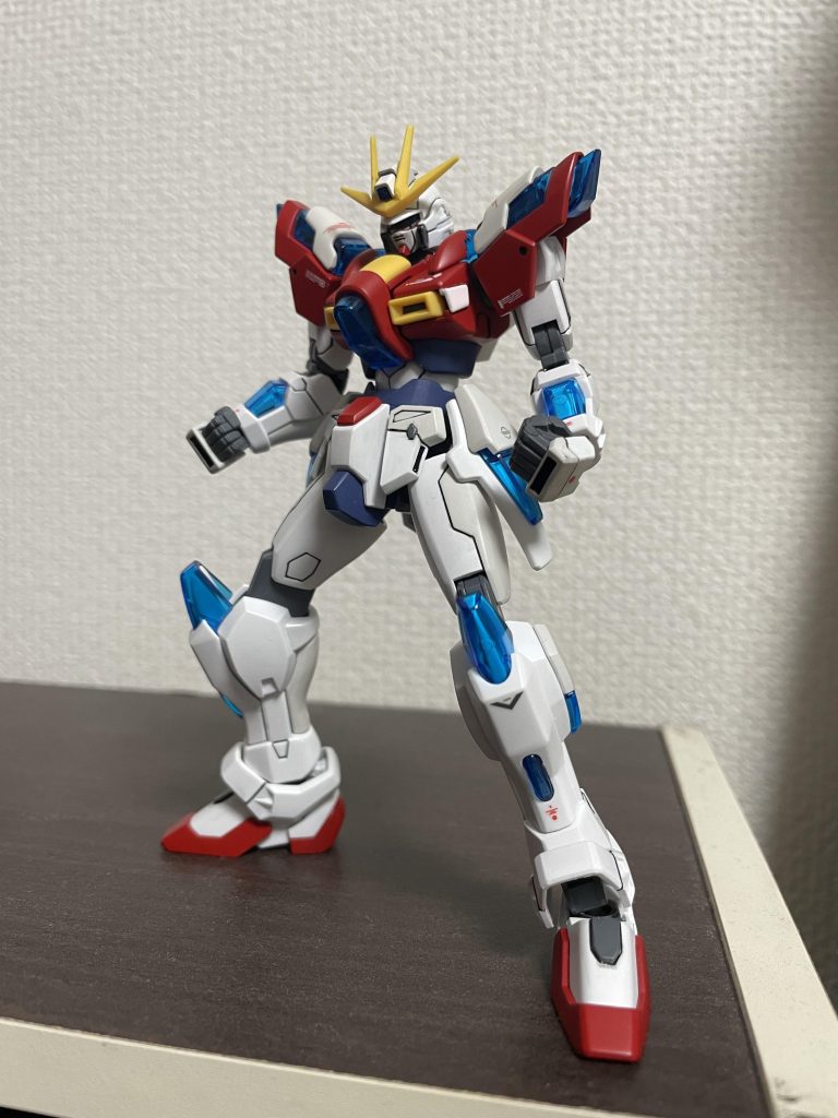 ここからは数点ポーズを、手の動きも表現しやすくて武器が無くてもカッコいい