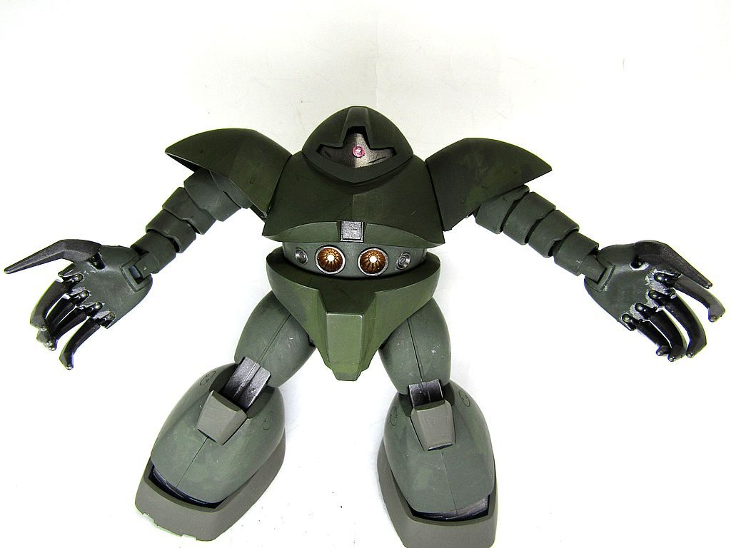 ジャブロー探検隊は、連邦軍秘密基地を求めて密林を駆け抜けた! 地球育ちでも過酷な環境のなか、探検隊は幾度となく人跡未踏(連邦軍を除く)のジャングルへ分け入った。しかしそこは、侵入するあらゆる物を拒絶する、さまざまな危険に満ちていた!探検は常に、死と隣り合わせにある!一瞬の油断も許されない! 大河の奥底に潜ったゴッグ隊員が、その先で見つけた衝撃の事実とは‥‥‥