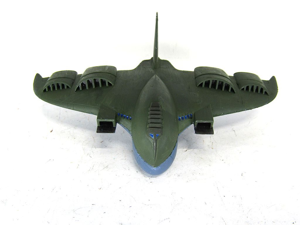 少しおまけガウです。ダイレクトエントリーのところの小道具として作成しました。もう少しパース調整できれば良かったのですが、取り直す時間が無く、ゴッグの日をむかえてしまいました。(TAT)