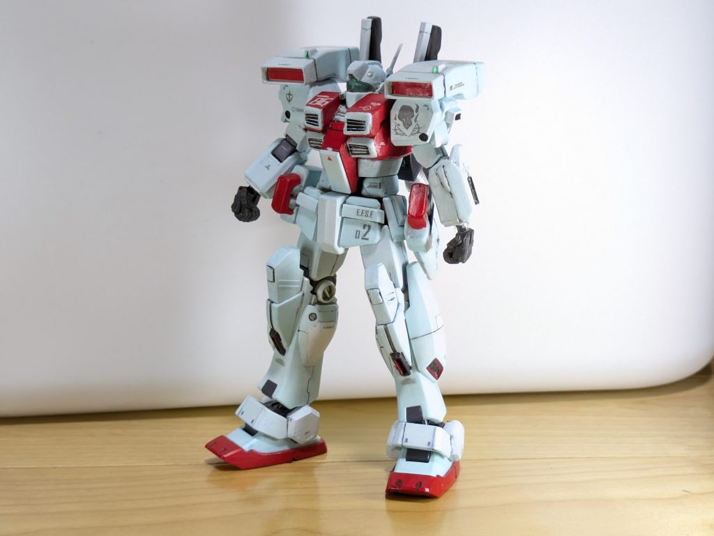 カトキ立ち。撮影後に気づきましたが手首が落ちそうになってる（焦）。