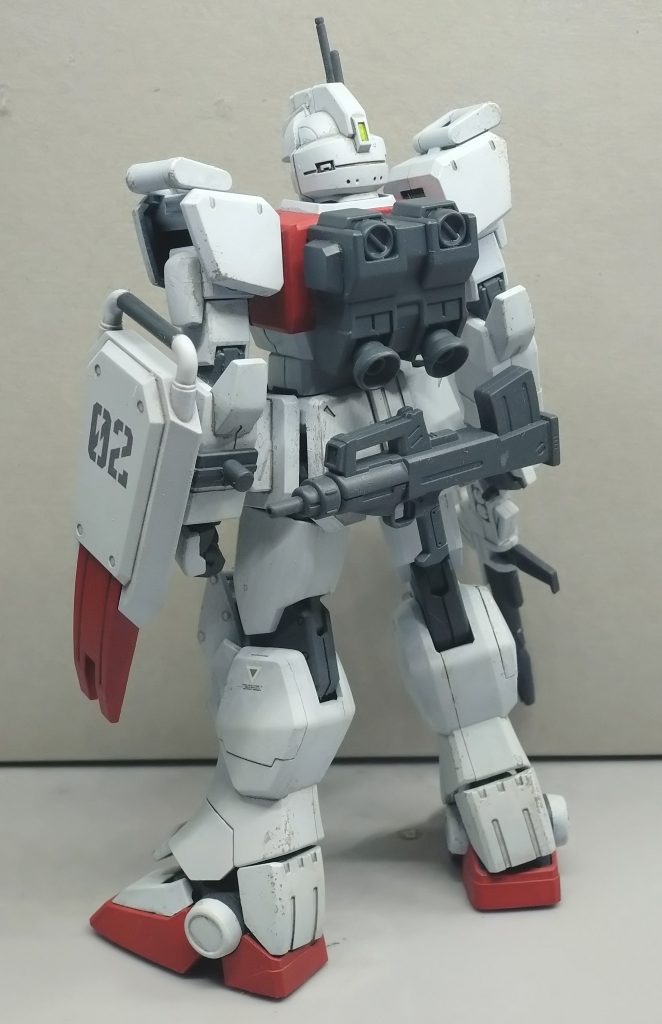 背部はバックパックを陸ジムっぽい形状のものに変更したのみ