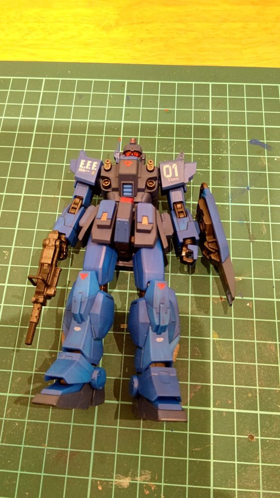 筆塗りが上手方の制作コメントなどを参考にしていますが、なかなか上達しません。